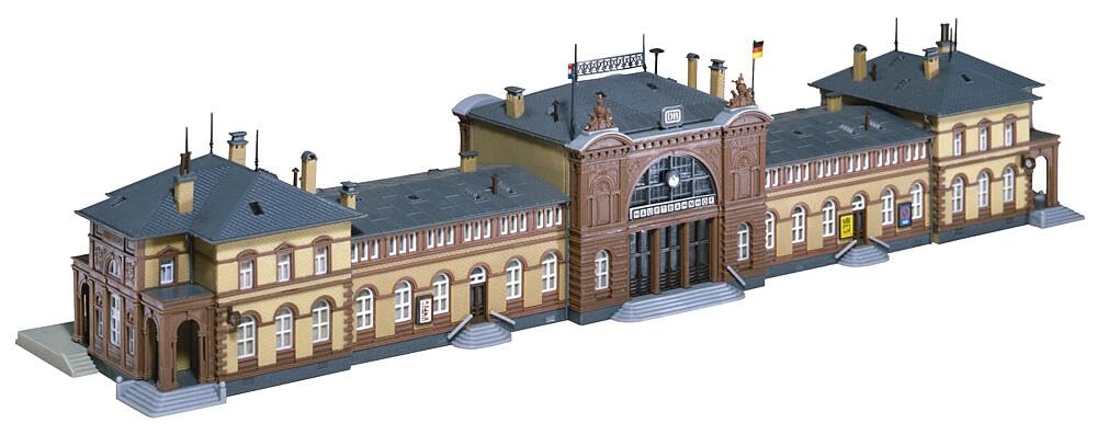 Amazon.com: Faller 212113 Passenger Station Bonn N Scale Building